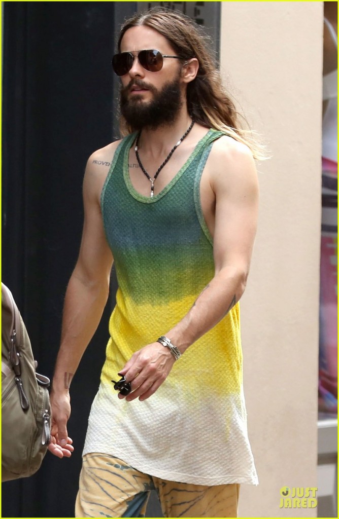 jared-leto-takes-path-less-traveled-with-tie-dye-shirt-02